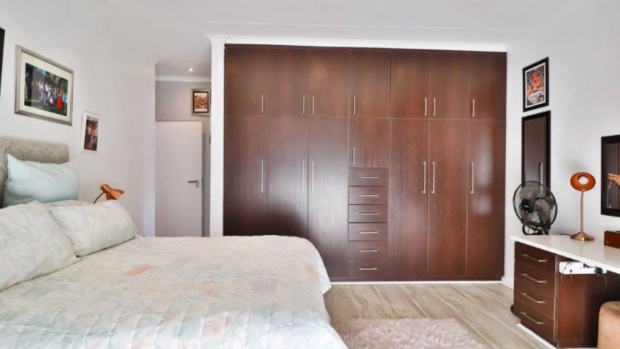 3 Bedroom Property for Sale in Bayview Western Cape